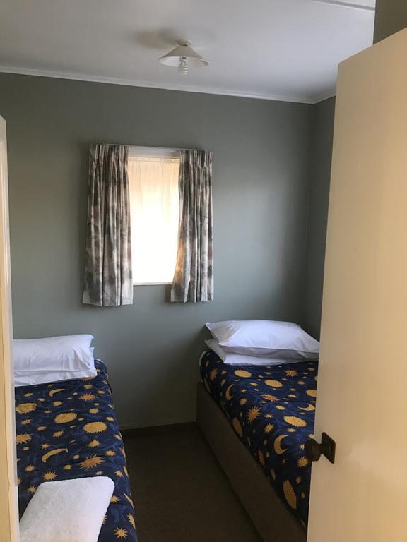 Windsor Lodge & Caravan Park Waitahanui Bagian luar foto