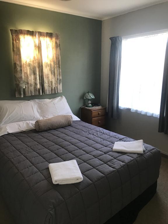 Windsor Lodge & Caravan Park Waitahanui Bagian luar foto