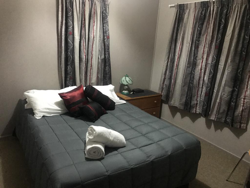 Windsor Lodge & Caravan Park Waitahanui Bagian luar foto